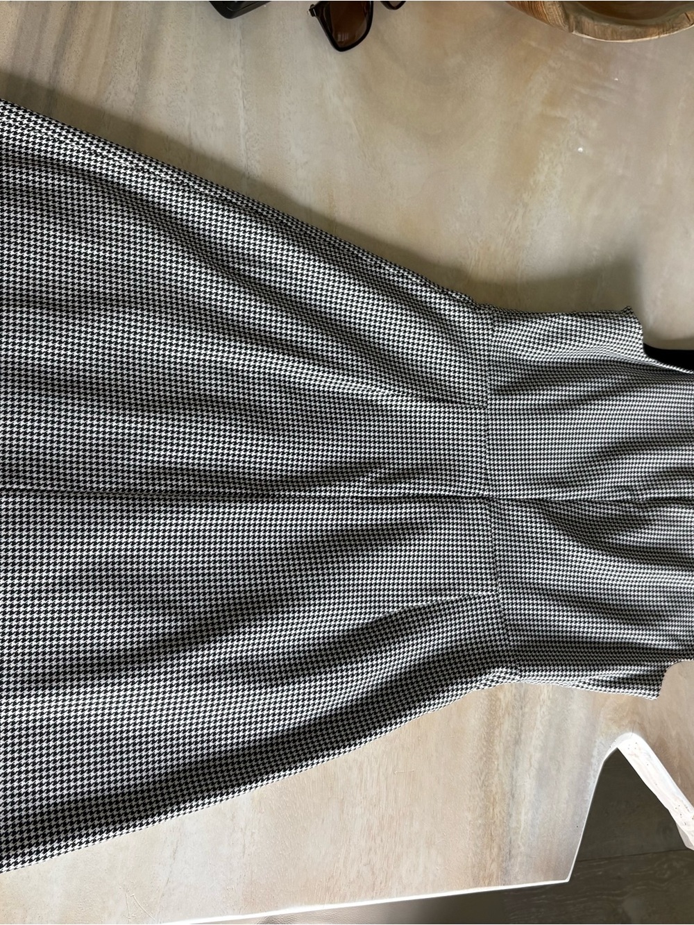Betsey Johnson Black & White Houndstooth Sleeveless Dress with Pearl Collar - Picture 3 of 9